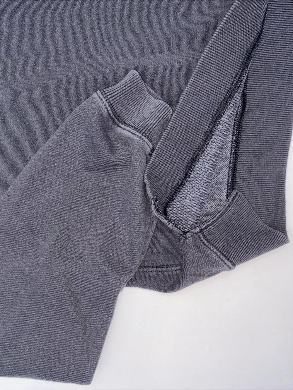 Aerie “Seriously lives in” Charcoal Cropped Crewneck Sweatshirt Sz XL